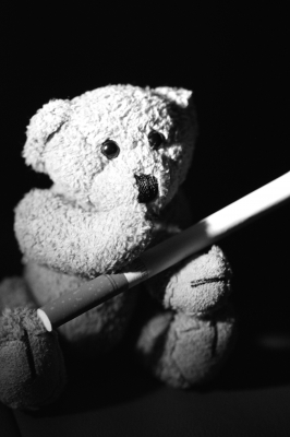 Seid Vorbild! Bitte nicht (vor) rauchen! Bildquellenangabe: Maren Beßler / pixelio.de
