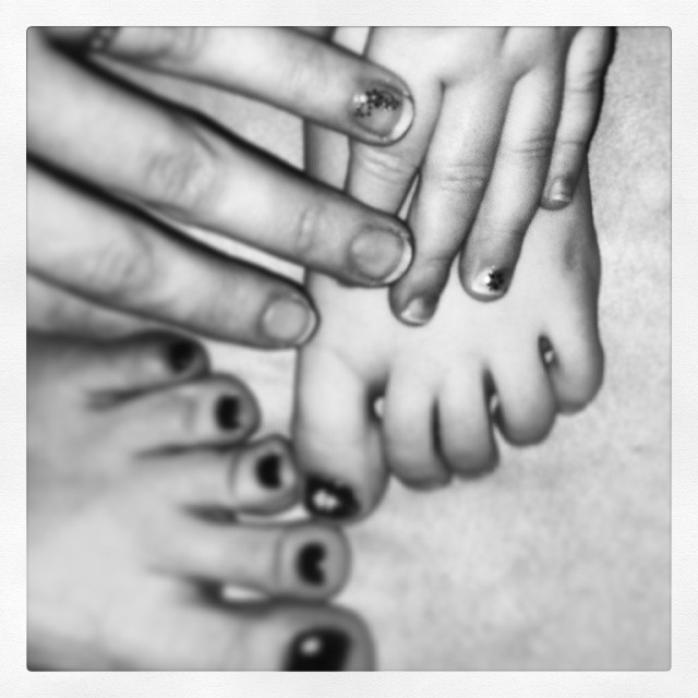 Hand & Fuß (aufgehübscht in der Babykeks-Familie) am 1 stürmischen Herbsttag des Jahres